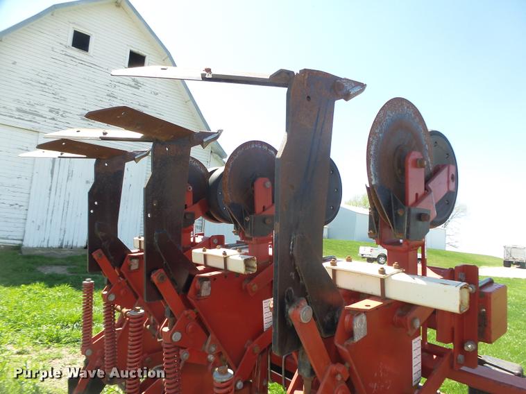 image for item DA0658 Wetherell 2700 row crop cultivator