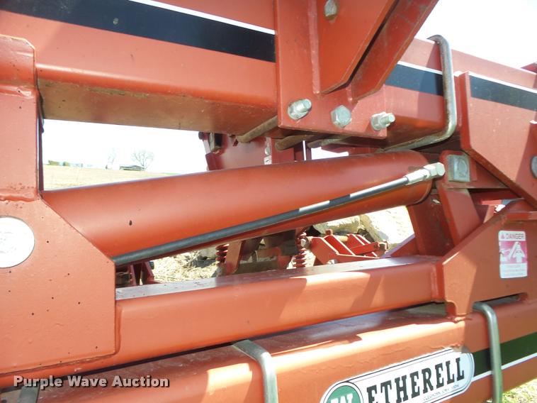 image for item DA0658 Wetherell 2700 row crop cultivator