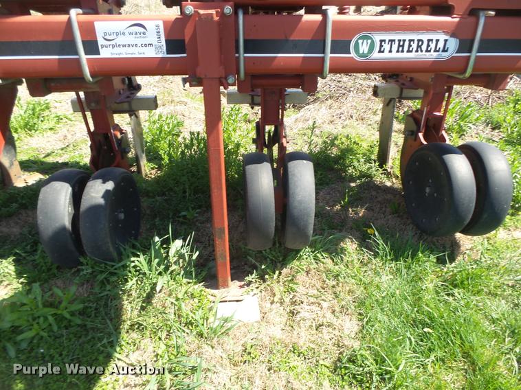 image for item DA0658 Wetherell 2700 row crop cultivator
