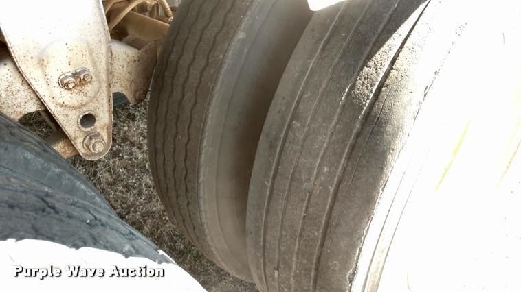 image for item DA5530 1987 Brenner double hopper grain trailer