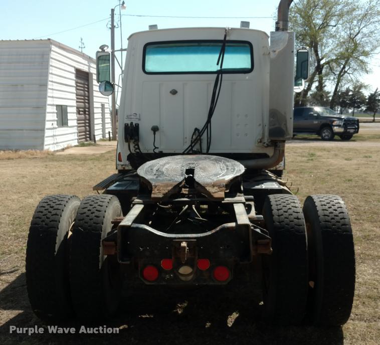 image for item DA5531 1995 Ford LA9000 Aero Max 106 semi truck