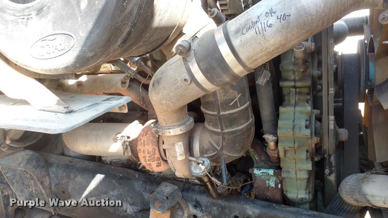 image for item DA5531 1995 Ford LA9000 Aero Max 106 semi truck