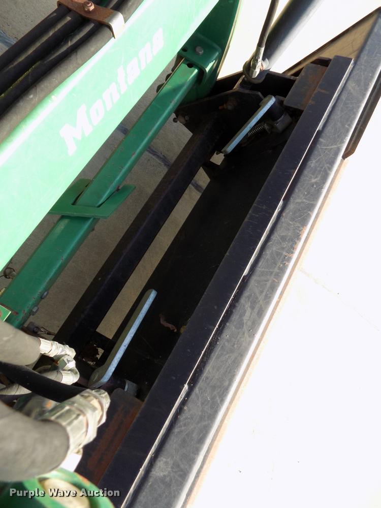 image for item DA6075 Montana R4344HST tractor