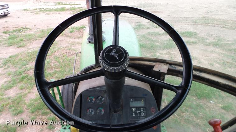 image for item DA6116 1985 John Deere 4850 tractor