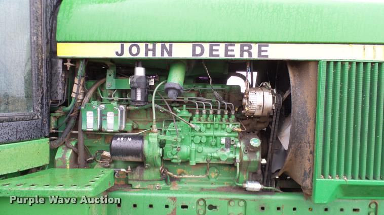 image for item DA6116 1985 John Deere 4850 tractor
