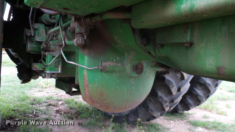 image for item DA6116 1985 John Deere 4850 tractor