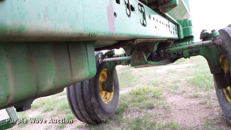 image for item DA6116 1985 John Deere 4850 tractor