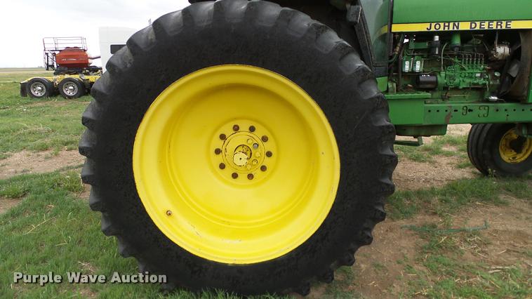 image for item DA6116 1985 John Deere 4850 tractor