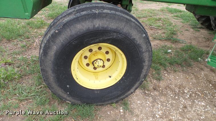 image for item DA6116 1985 John Deere 4850 tractor