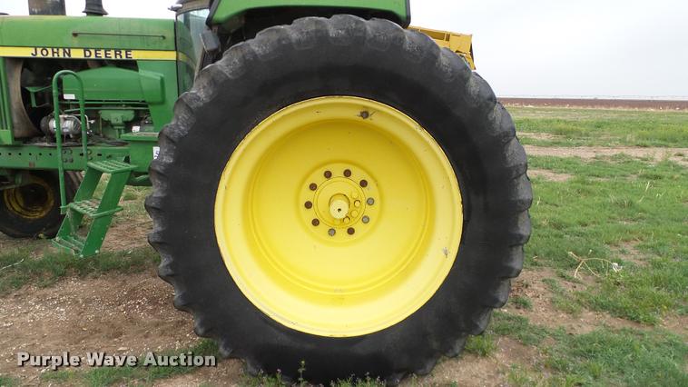 image for item DA6116 1985 John Deere 4850 tractor