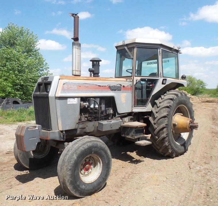 image for item DA8109 1982 White 2-135 tractor