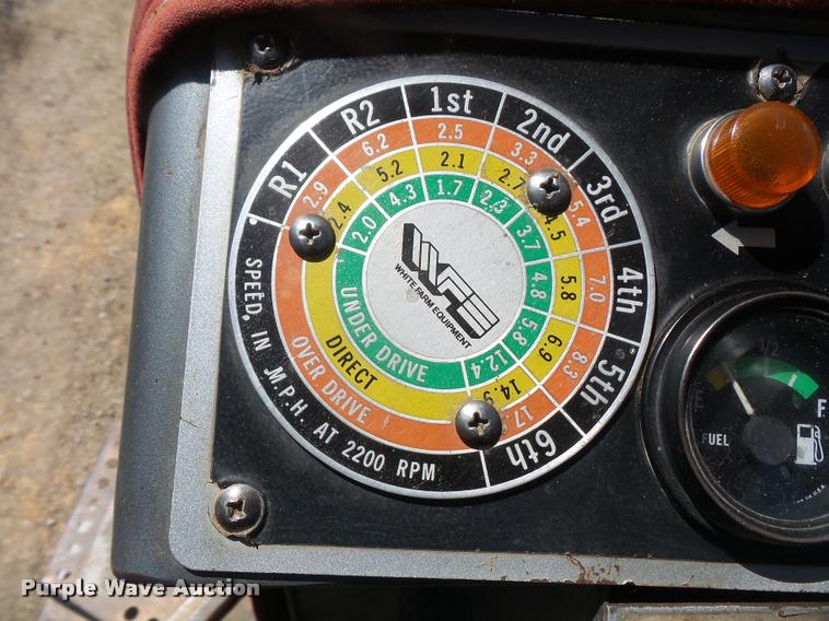 image for item DA8109 1982 White 2-135 tractor