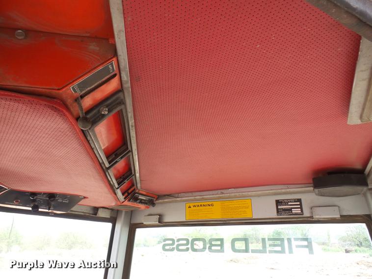 image for item DA8109 1982 White 2-135 tractor