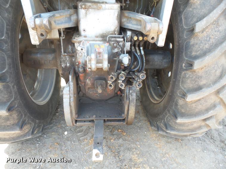 image for item DA8109 1982 White 2-135 tractor