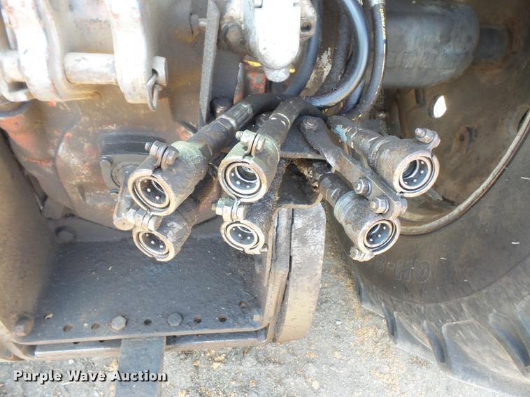 image for item DA8109 1982 White 2-135 tractor