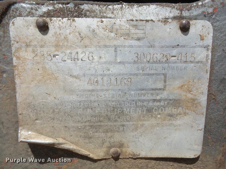 image for item DA8109 1982 White 2-135 tractor