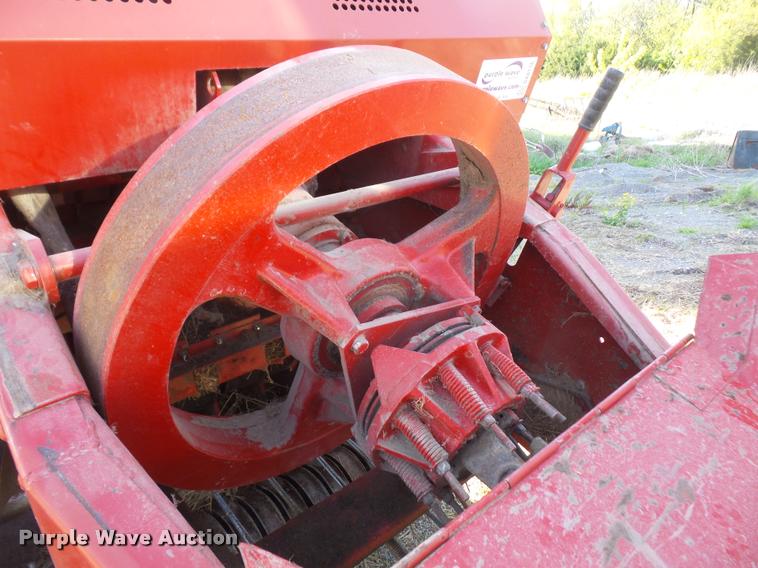 image for item DA8116 1999 Case IH 8575 square baler