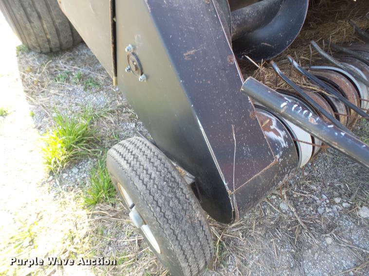 image for item DA8116 1999 Case IH 8575 square baler