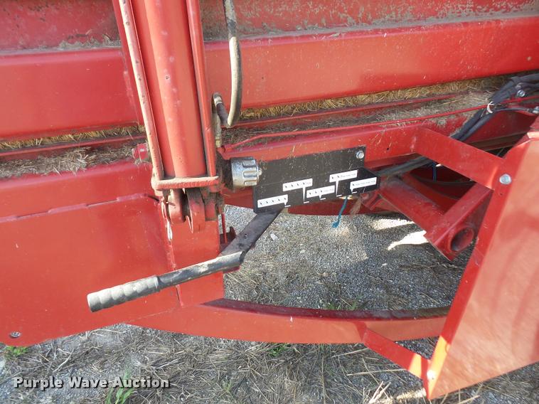 image for item DA8116 1999 Case IH 8575 square baler