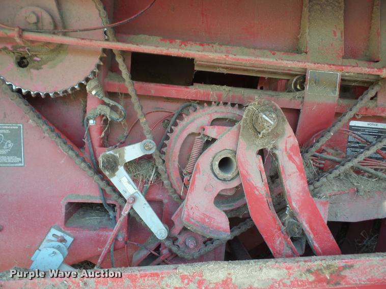 image for item DA8116 1999 Case IH 8575 square baler