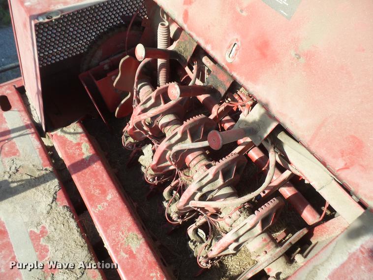 image for item DA8116 1999 Case IH 8575 square baler