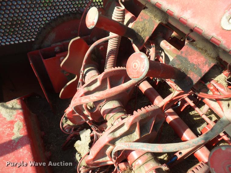 image for item DA8116 1999 Case IH 8575 square baler