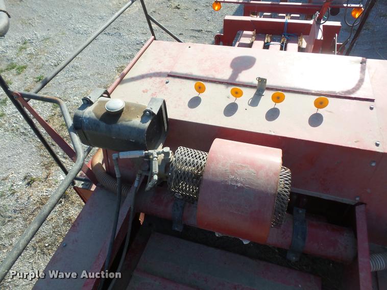 image for item DA8116 1999 Case IH 8575 square baler