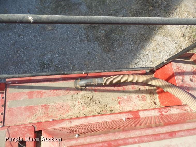 image for item DA8116 1999 Case IH 8575 square baler