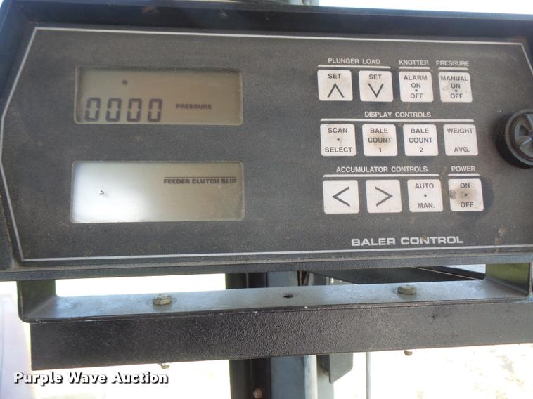 image for item DA8116 1999 Case IH 8575 square baler