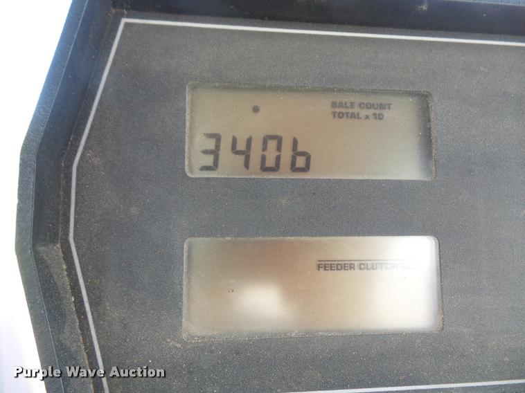image for item DA8116 1999 Case IH 8575 square baler