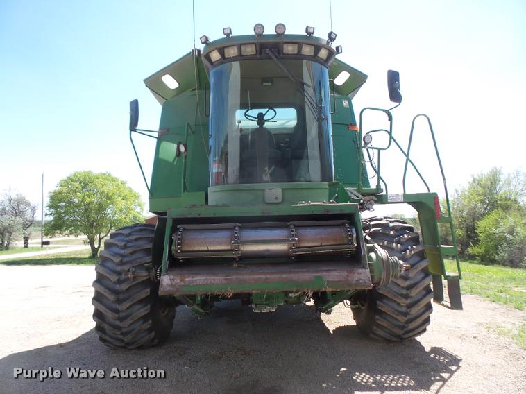 image for item DA8117 1989 John Deere 9600 combine