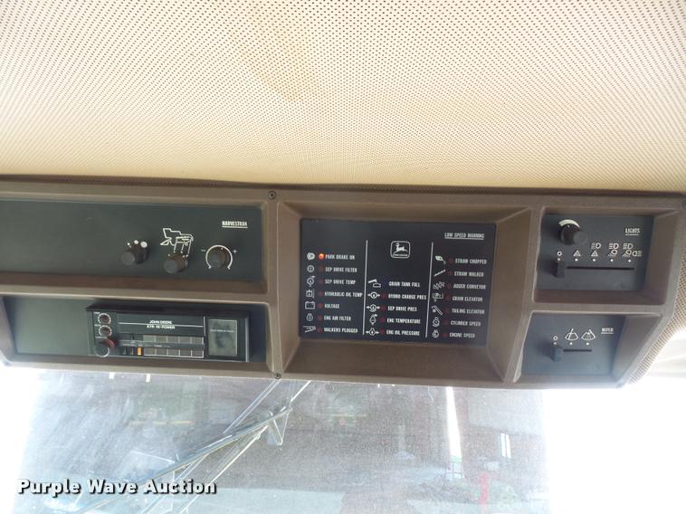 image for item DA8117 1989 John Deere 9600 combine