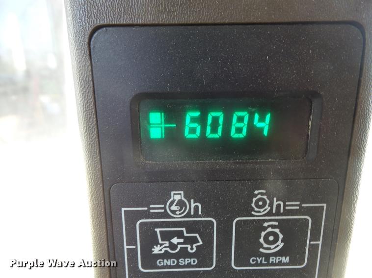 image for item DA8117 1989 John Deere 9600 combine