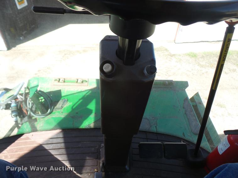 image for item DA8117 1989 John Deere 9600 combine