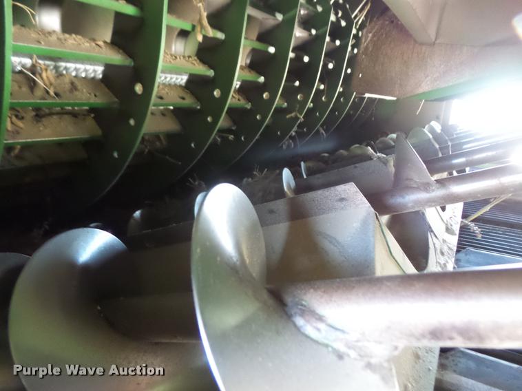 image for item DA8117 1989 John Deere 9600 combine