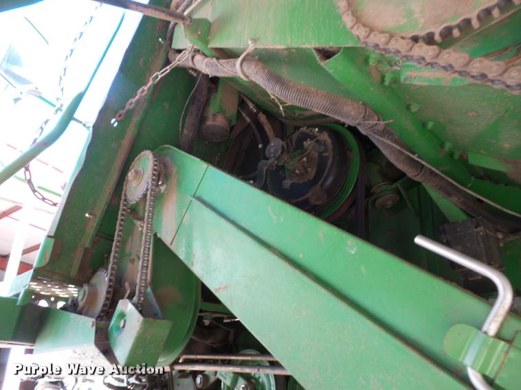 image for item DA8117 1989 John Deere 9600 combine