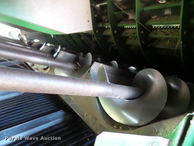 image for item DA8117 1989 John Deere 9600 combine