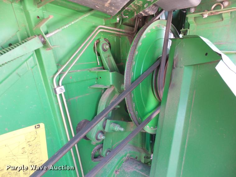 image for item DA8117 1989 John Deere 9600 combine
