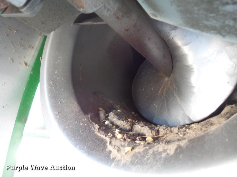 image for item DA8117 1989 John Deere 9600 combine