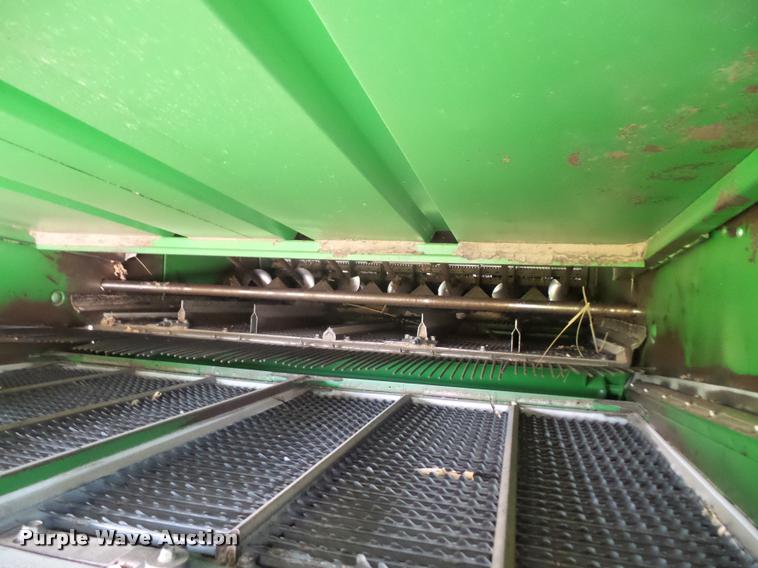 image for item DA8117 1989 John Deere 9600 combine