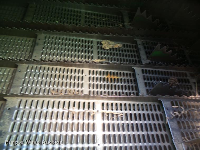 image for item DA8117 1989 John Deere 9600 combine