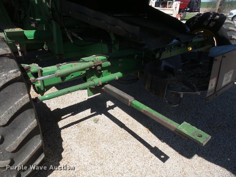 image for item DA8117 1989 John Deere 9600 combine