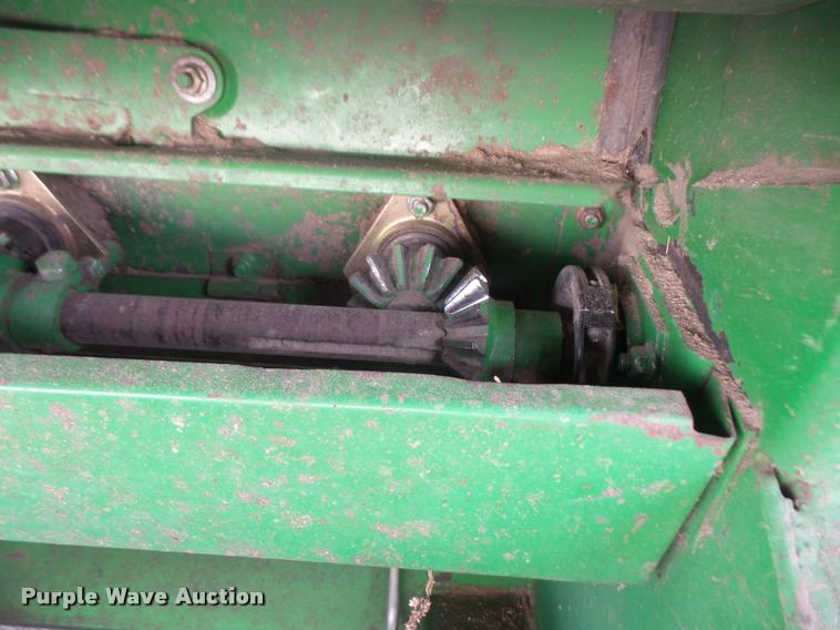 image for item DA8117 1989 John Deere 9600 combine