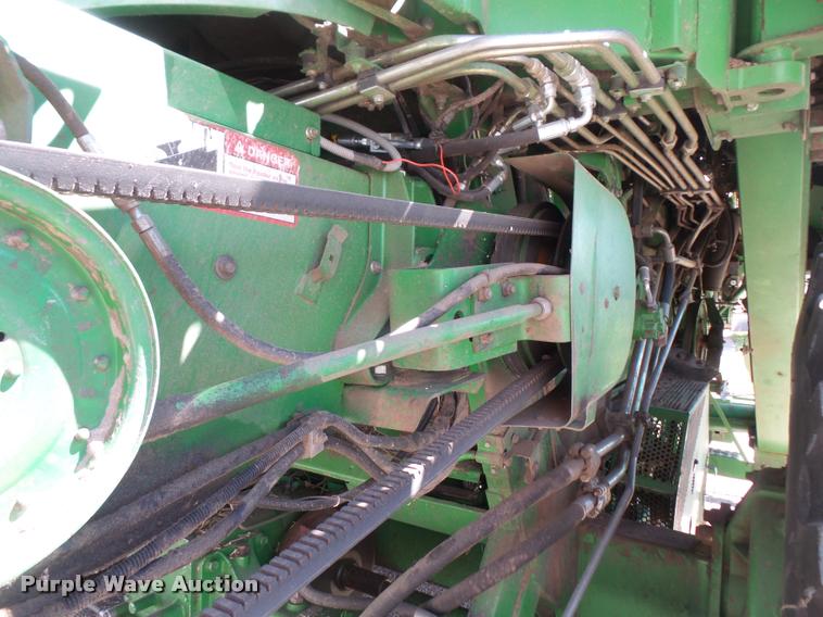 image for item DA8117 1989 John Deere 9600 combine