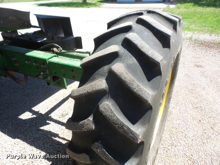 image for item DA8117 1989 John Deere 9600 combine