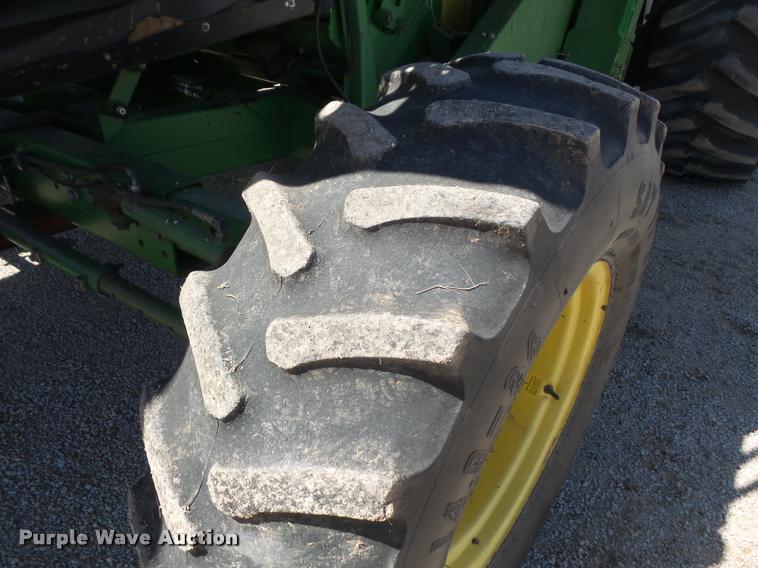 image for item DA8117 1989 John Deere 9600 combine