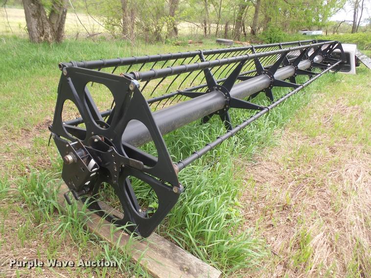 image for item DA8122 John Deere pickup reel