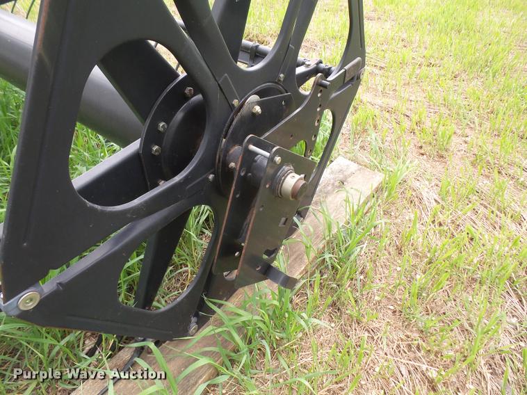 image for item DA8122 John Deere pickup reel
