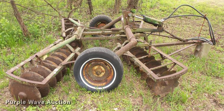 image for item DA8123 John Deere tandem disk