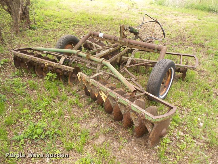 image for item DA8123 John Deere tandem disk